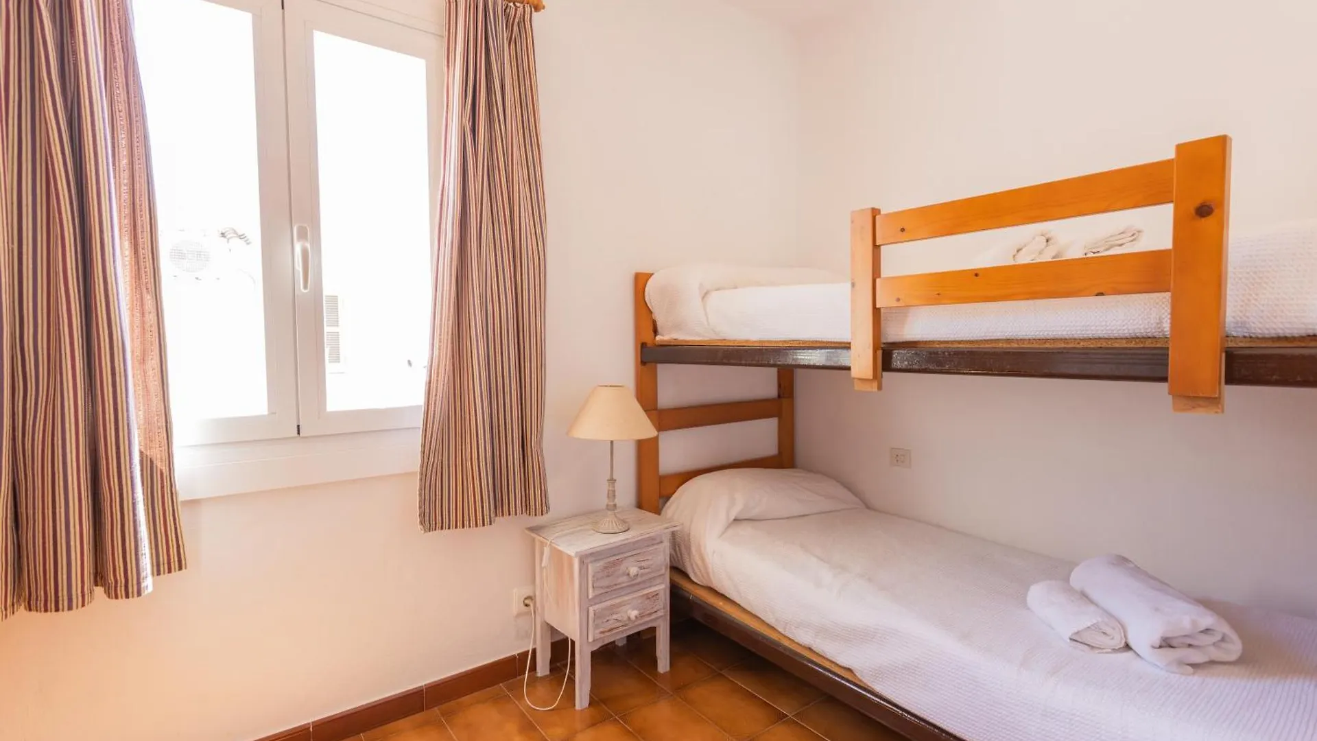 Villas 83A/B Nord, Sud, Son Bou